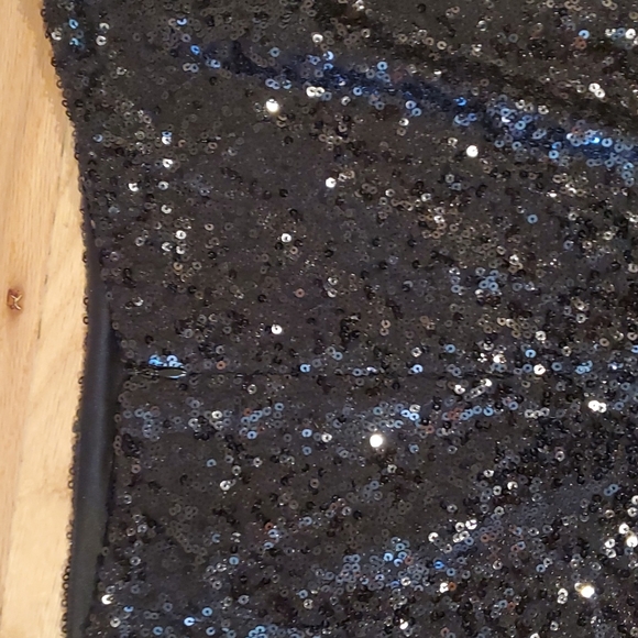 Black Sequence Mini Skirt Size 6 - Picture 5 of 5